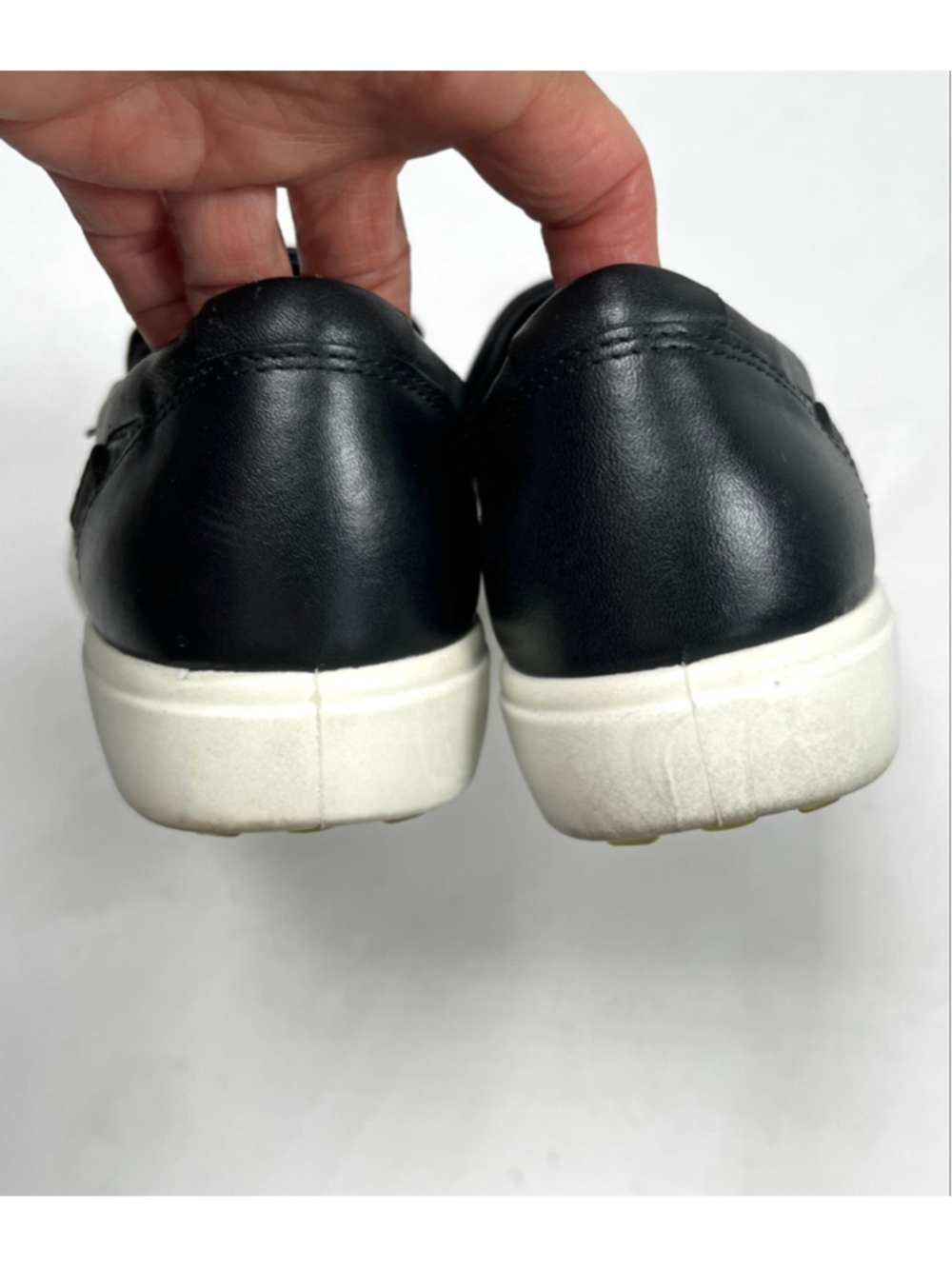 ECCO Womans Loafers Black Perforated Leather Slip-On Sneakers Size 9 - Picture 6 of 9